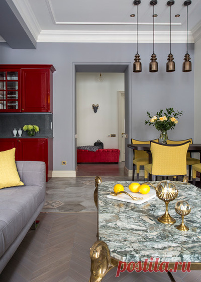Houzz тур: Интерьер с яркими красками и «космическими» панно