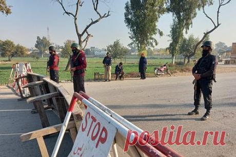 Пакистанская армия решила ликвидировать талибов. Армия Пакистана решила ликвидировать местное ответвление афганских талибов «Техрик-и-Талибан Пакистан» («Талибан», запрещено в России), из-за серии совершенных терактов. Радикалы разорвали соглашение о прекращении огня с правительством и возобновили нападения, в основном направленные против сил безопасности.