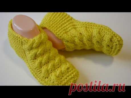 Бесшовные следки на двух спицах с узором косичка