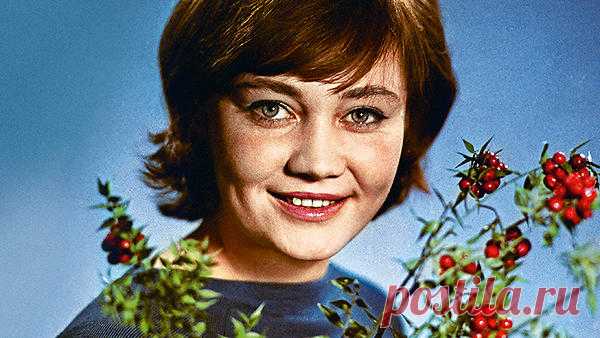 Лариса Лужина: «Самый дорогой подарок вернулся ко мне через полвека» «Когда мы взлетели, я сразу почувствовала себя нехорошо, самолет будто бы готов был развалиться. Я... Лариса Лужина 1970-е гг. Russian Look «Когда мы взлетели, я сразу почувствовала себя нехорошо, самолет будто бы готов был развалиться...
