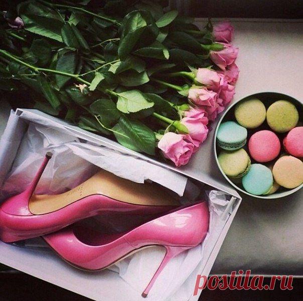 Дайте девушке правильные туфли, и она сможет покорить мир.