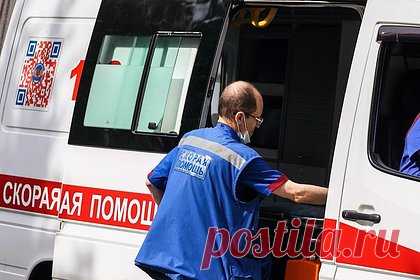 В Подмосковье пятиклассник избил сверстницу на репетиции новогоднего спектакля. В Подмосковье 11-летний школьник избил сверстницу на репетиции новогоднего спектакля, у пятиклассницы диагностировали сотрясение мозга. Конфликт между участниками произошел во время репетиции одной из сцен, когда главный герой берет за руку девочку, играющего роль лешего.