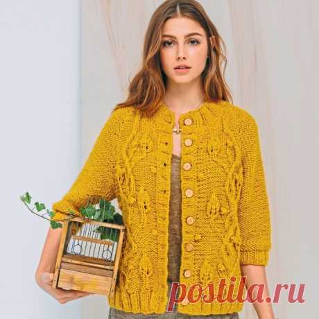 Горчичная кофта с рельефным узором