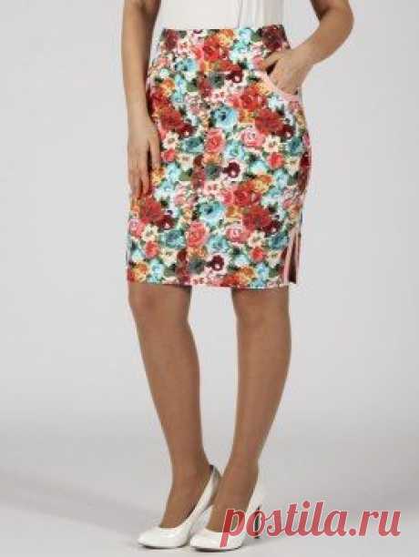 Модель из джинсовой ткани с боковыми карманами и отделочной тесьмой
Длина 55-60 см. 
Ткань : 60% х/б, 30% вискоза, 5% лайкра