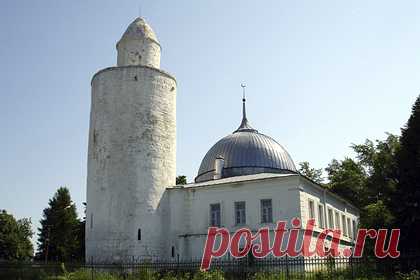 Туристам раскрыли историю столицы татарского ханства в Рязанской области. Более двух веков в Рязанской области просуществовала столица Касимовского ханство, город Касимов. Он и по сей день носит имя татарского царевича, который правил здесь в XV веке. Главные достопримечательности города — сохранившийся от Ханской мечети минарет и мавзолей хана Шах-Али.