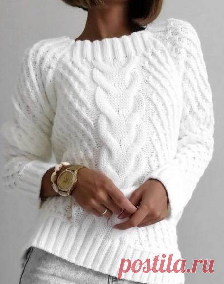 Пуловер белый спицами с центральной косой,описание