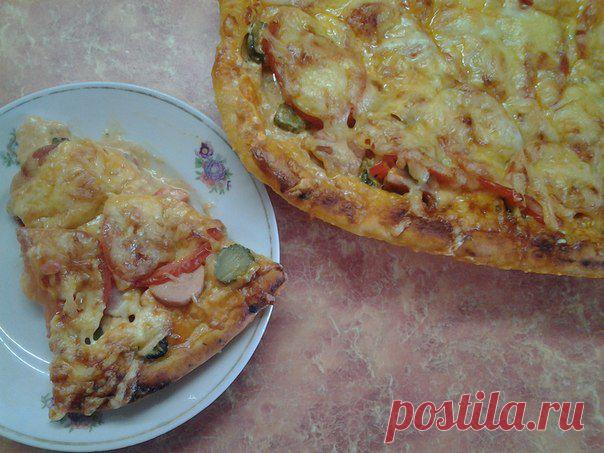 ИТАЛЬЯНСКОЕ ТЕСТО ДЛЯ ПИЦЦЫ и ПИЦЦА «ИЗ ТОГО, ЧТО БЫЛО»

Я предлагаю Вам попробовать тесто для пиццы по рецепту, которым я пользуюсь. Оно никогда меня не подводило!