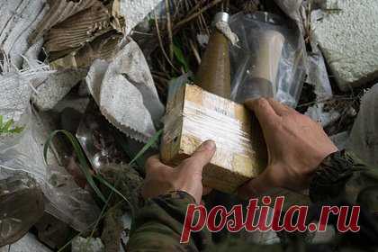 В российском регионе нашли схрон с боеприпасами в зерновом элеваторе. В Херсонской области полиция нашла схрон с патронами, тротилом и порохом в зерновом элеваторе. Ранее там находился склад с арсеналом, который принадлежал одной из военных частей Украины. Местные жители рассказали, что украинские военные подорвали вооружение при отступлении, однако многие боеприпасы уцелели.