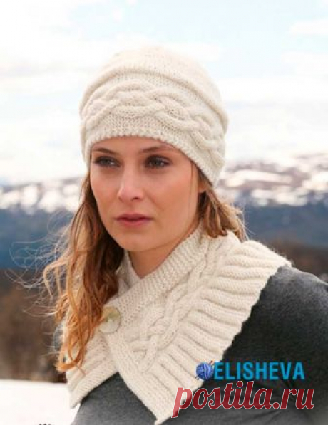 Ажурный комплект, состоящий из шапки и коротенького шарфика вязаный спицами