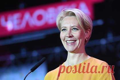 Уехавшая из России Лазарева пожаловалась на неожиданную реакцию узнавших ее мужчин