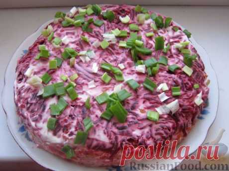 Рецепт: Салат слоеный с морковью, сыром и свеклой на RussianFood.com