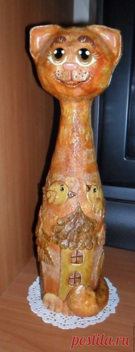 Лепим из соленого теста: кошка на бутылке