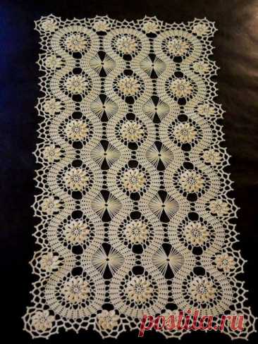 Салфетка в технике брюггского кружева