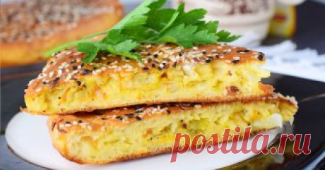 Сочный и мягкий заливной пирог с капустой — настоящая палочка-выручалочка — Фактор Вкуса