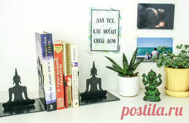 Чтение бумажных книг остается популярным, несмотря на распространенность электронных гаджетов. Поэтому почти в каждом доме есть книги, которые могут быть убраны в шкаф или же стоять на видном месте. Для удобного хранения книг на полках или столе есть книгодержатели, которые позволяют хранить книги в вертикальном положении и не дают им упасть. Они не только удобны, но еще и очень эстетичны. Книгодержатели #гнездохоум станут красивым и полезным аксессуаром для дома. Неповторимый дизайн делают их…