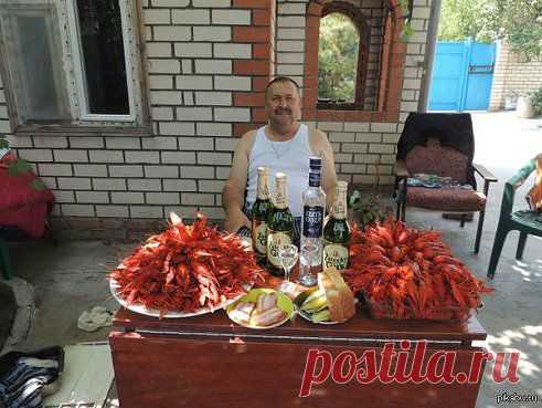 Где эта улица, где этот дом...адрес скажите - мы в гости зайдём!!!))))