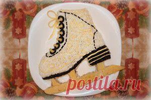 Салат Конек.
2 копченых окорочка, 1 банка консервированных ананасов, 200 гр. твердого сыра, 3 вареных яйца,
горсть жареного фундука, маслины. Окорочка, ананасы, сыр и желтки порезать мелкими кубиками. Фундук измельчить. Все ингредиенты соединить и заправить майонезом. Выложить в форме конька. Сверху уложить тертый белок, оформить маслинами и сыром.