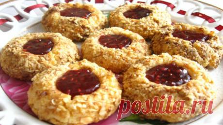 Песочное печенье «Напёрсток» для вкусного чаепития Простое в приготовлении и невероятно вкусное песочное печенье «Напёрсток» будет прекрасным дополнением к любому чаепитию.