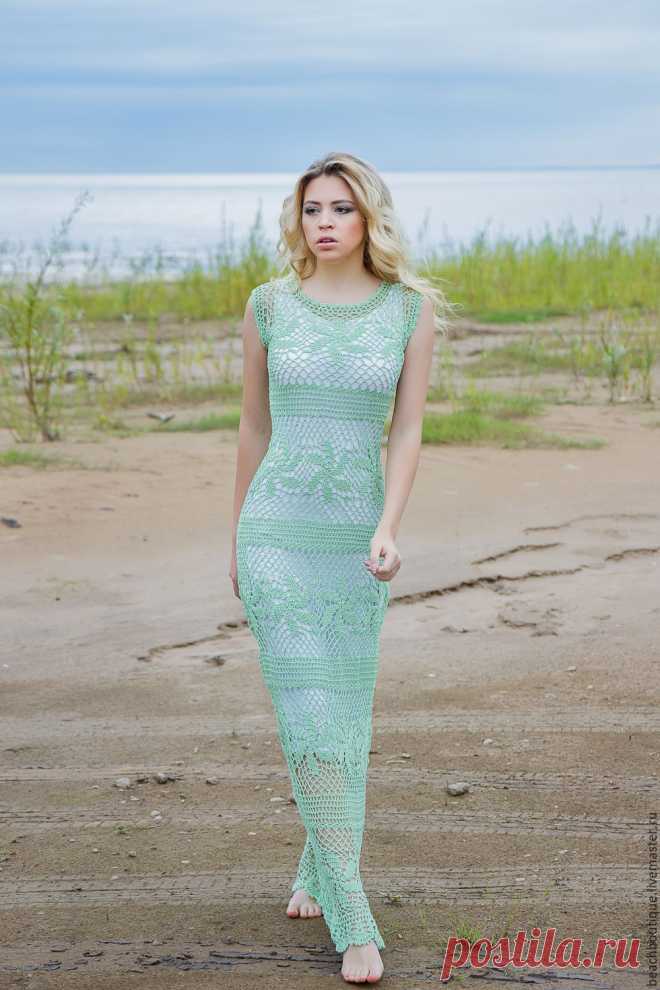 Платье 'Свежесть утра' макси Купить или заказать Платье 'Свежесть утра' макси в интернет-магазине на Ярмарке Мастеров. Платье нежно-салатового цвета, очень нежное, напоминает лёгкую паутинку. В длине макси, состав - итальянский 100%хлопок В наличии на 42-44 6500р Длина около 140см В комплекте подклад из вискозы на тонких бретелях (цвет беж) На заказ возможно изготовление в любом цвете и размере Длина мини 6500р Длина миди 7500р Длина макси 8500р Добавляйтесь в круг и будет...