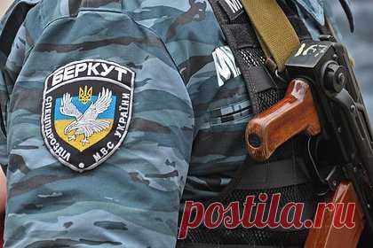 Украина предъявила новые обвинения экс-командирам «Беркута». На Украине предъявлены новые обвинения экс-офицерам подразделения милиции специального назначения (ПМОП) «Беркут», находившимся в подчинении городского управления Министерства внутренних дел (ГУ МВД) Киева. Об этом заявило Государственное бюро расследований Украины в социальных сетях.