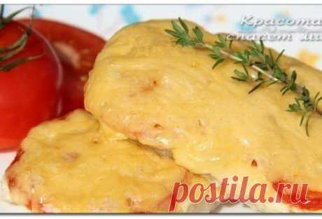 СВИНИНА, ЗАПЕЧЕННАЯ С ПОМИДОРАМИ И СЫРОМ
