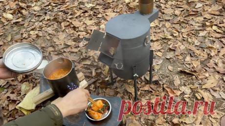 Высокотемпературная печь с варочной плоскостью (на дровах или гранулах) Приветствую всех любителей помастерить, предлагаю к рассмотрению инструкцию по изготовлению маленькой печи с варочной плоскостью. Печь относится к ракетному типу, топка у нее теплоизолирована, благодаря чему достигается высокая температура сжигания топлива. В такой печке вполне эффективно будут