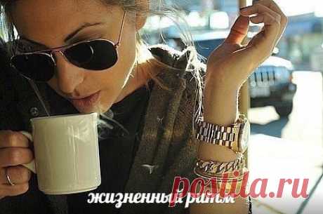 случилось утро.
ну как, случилось...
часы сказали - и вот встаешь.
за дверью — холод, фонарь сутулый
уткнулся в сумрак, как в масло - нож.
сердито чайник ворчит, вскипая,
зевают чашки, вскочив на стол.
и ты сидишь, бесконечно хмурый,
уткнувшись взглядом куда-то в пол.

летят грачи...
или как там было?
стишок из детства опять не впрок:
застряло солнце в какой-то туче,
весна не может открыть замок.
февраль надулся, как старый филин,
кряхтит морозом, гоняя снег,
и ты невольно...