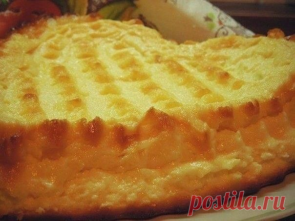 СЛАДКАЯ ЗАПЕКАНКА !!!  **Блиц -рецепт. *Яйцо 3шт, сгущ/молоко 1б - взбей; 9% творог 500г -смешай, без комочков. *В духовку: на 40мин, при 160 -до румяной корочки.