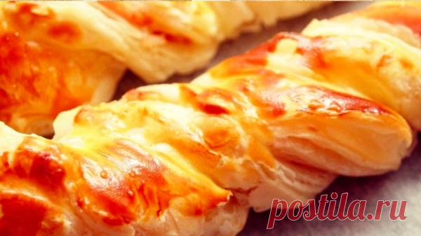 Хрустящие сырные палочки с курицей Когда требуется быстро приготовить праздничные закуски к столу или хочется без повода порадовать себя и любимых, то этот рецепт будет как нельзя кстати. Готовятся эти палочки быстро и просто, но при э…