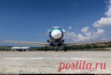 UR-87215 Мотор Сич Яковлев Як-40 - Planespotters.net Просто авиации