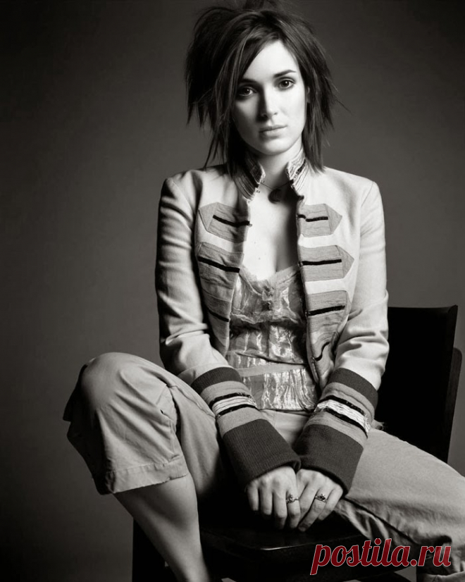 Вайнона Райдер (Winona Ryder) в фотосессии Майкла Томпсона (Michael Thompson) для журнала W.