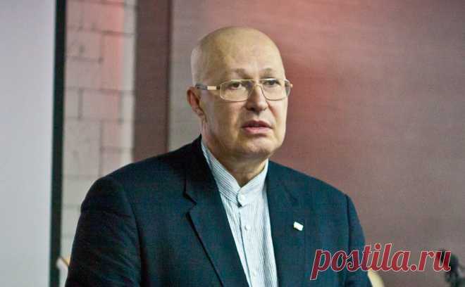 Адвокат сообщил, что политолога Соловья отпустили из СК после допроса. Политолог, бывший профессор МГИМО Валерий Соловей покинул Следственный комитет (СК) после допроса, он проходит в качестве свидетеля по уголовному делу о возбуждении ненависти либо вражды организованной группой лиц.