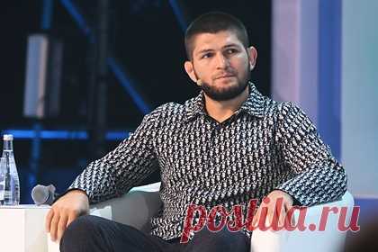 Нурмагомедов представил бой с Макгрегором без судьи. Российский боец смешанного стиля (MMA) Хабиб Нурмагомедов описал свои чувства во время поединка с ирландцем Конором Макгрегором. Россиянин считает, что Херб Дин спас Макгрегора. «Помните тот захват? Представьте тот же бой без рефери. Как Конор выберется из того захвата? Никак. Он бы умер», — заявил Нурмагомедов.