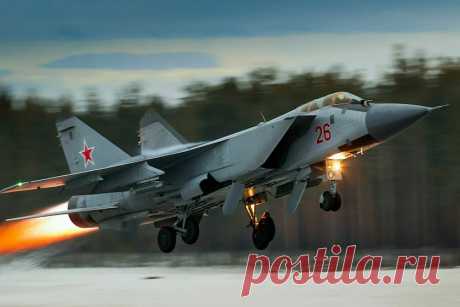 МиГ-31 перехватил самолет «Посейдон» ВМС США над Баренцевым морем. Нарушений российской границы не допущено.