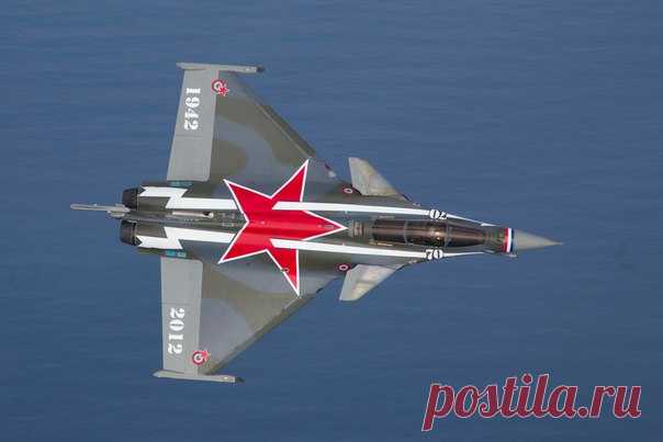 Легендарная французская эскадрилья Нормандия-Неман 14 сентября 2012 года отметила своё 70-летие / История цивилизаций!