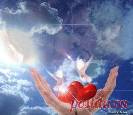 По-настоящему любимым врать не хочется, 
Для них в полуулыбке рот не корчится, 
От поцелуя след рукою не стирается, 
Пароли в интернете сохраняются, 
И в ванной на часы не закрываются, 
От посторонних комплиментов не смущаются — 
Внимания не обращают и прощаются. 
С по-настоящему любимым жить так хочется, 
Вдвоем не спать, а не с бессонницей бороться и ворочаться…
Автор Досолар