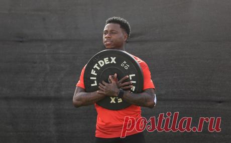 Юристы оценили риски экстрадиции Квинси Промеса в Нидерланды. Суд Амстердама 14 февраля приговорил футболиста «Спартака» Квинси Промеса к шести годам тюрьмы по делу о контрабанде кокаина. РБК узнал у юристов, насколько велик риск его экстрадиции на родину