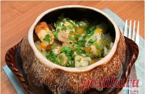 Горшочки с капустой, картофелем и курицей

Приготовим горшочки с капустой, картофелем и курицей в домашних условиях. Для начала подготовьте все необходимые овощи и куриное мясо. Сложите все в горшочки, добавьте немного воды и тушите в прогретой духовке около часа. При подаче блюда на стол можно присыпать его зеленью. Удачи!

Ингридиенты:

Куриное филе: 500 Грамм,
Капуста: 400 Грамм,
Картофель: 500 Грамм,
Болгарский перец: 200 Грамм,
Морковь: 150 Грамм,
Лук: 150 Грамм,
Соль...