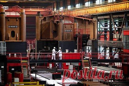 Доля недовольных курсом рубля компаний достигла максимума. Слабый рубль становится одним из главных препятствий для роста промышленности, поскольку он делает дороже закупку иностранного оборудования и комплектующих, зависимость от которых высока. Такие данные получены в октябрьском конъюнктурном опросе от Института экономической политики (ИЭП) имени Гайдара.