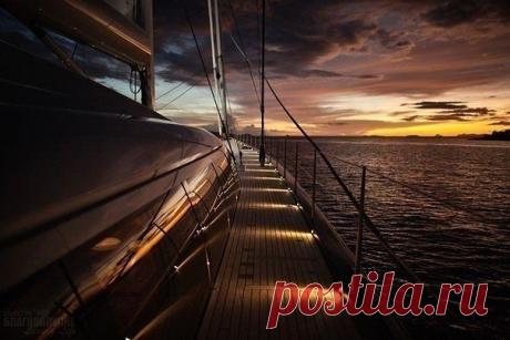 Самое приятное — это самостоятельно зарабатывать деньги. Делать то что любишь, жить достойно, при этом осознавая, что всего этого ты добилась сама!