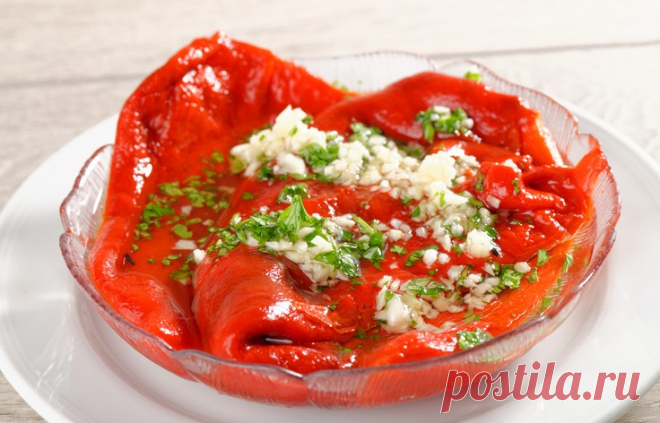 Жареный болгарский перец с чесноком и зеленью