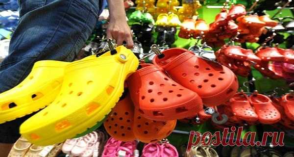 А вы носите такие сандалии? Пришло время выбросить такую обувь! — Полезные советы