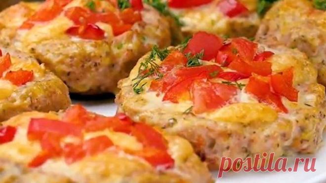 Гнезда с фаршем в духовке — вкусный ужин или блюдо на праздничный стол Наступает пора праздников, и каждая хозяйка задумывается о том, чем же удивить своих гостей и близких, чтобы было и вкусно, и не слишком калорийно. Сегодня мы предлагаем вам приготовить гнезда из фарша с овощной начинкой – блюдо, которое станет настоящим украшением праздничного стола и порадует вас и ваших гостей своим изысканным вкусом. Итак, приступим к […]