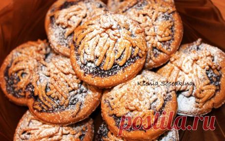 Печенье *Спагетти*.
СОСТАВ:
Мука - 230 гр
Яйцо - 1 шт
Сахарная пудра - 50 гр
Пудинг карамельный - 1 пач.
Варенье - 100-150 мл
Масло сливочное - 130 гр