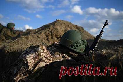 Россиянку уволили за отказ отправлять окопные свечи военнослужащим. В Иркутске уволили начальницу почты за отказ отправлять окопные свечи военнослужащим. Об этом сообщили в Telegram-канале «Народный фронт — Иркутская область». Оператор не стала их принимать из-за того, что помещение почты для этого не предназначено. После проверки женщину отстранили от обязанностей.