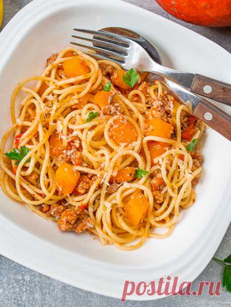 Рецепт спагетти с мясным соусом и тыквой