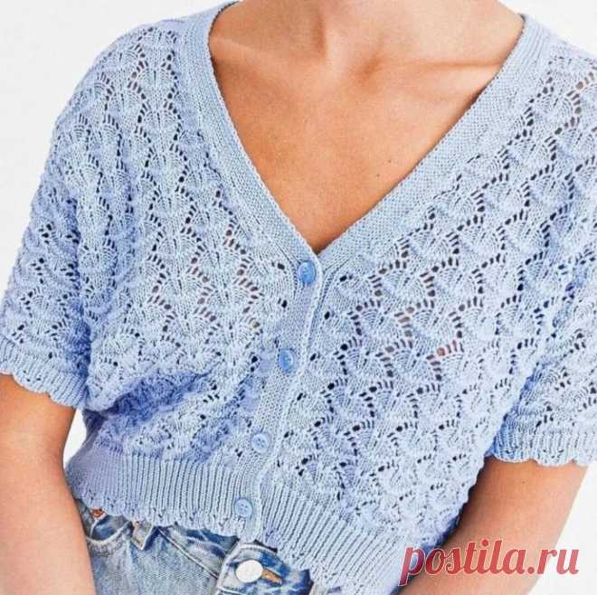 Укороченный жакетик красивым ажурным узором