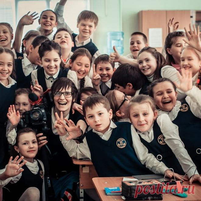 💌 Выпускные альбомы, где каждая фотография олицетворяет вашего ребенка
🤩 Персональный подход 📸 Профессиональный фотограф 💖 Доступные цены
🌍 Работаем по Санкт-Петербургу и Ленинградской обл. 📞 +7(921)580-40-01