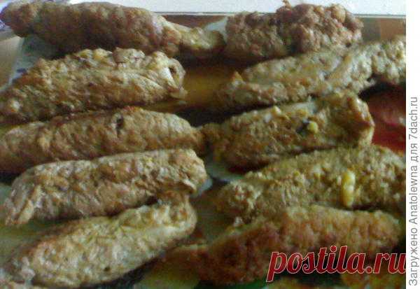Мясные пальчики, фаршированные грибами и сыром