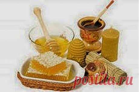 Пчелопродукты в гинекологии | Друг пенсионера
Я хочу порекомендо­вать несколько эф­фективных рецептов лечения женских заболеваний. Прополис называют пчелиным бальзамом. Действительно, аналогии прополису в природе нет.